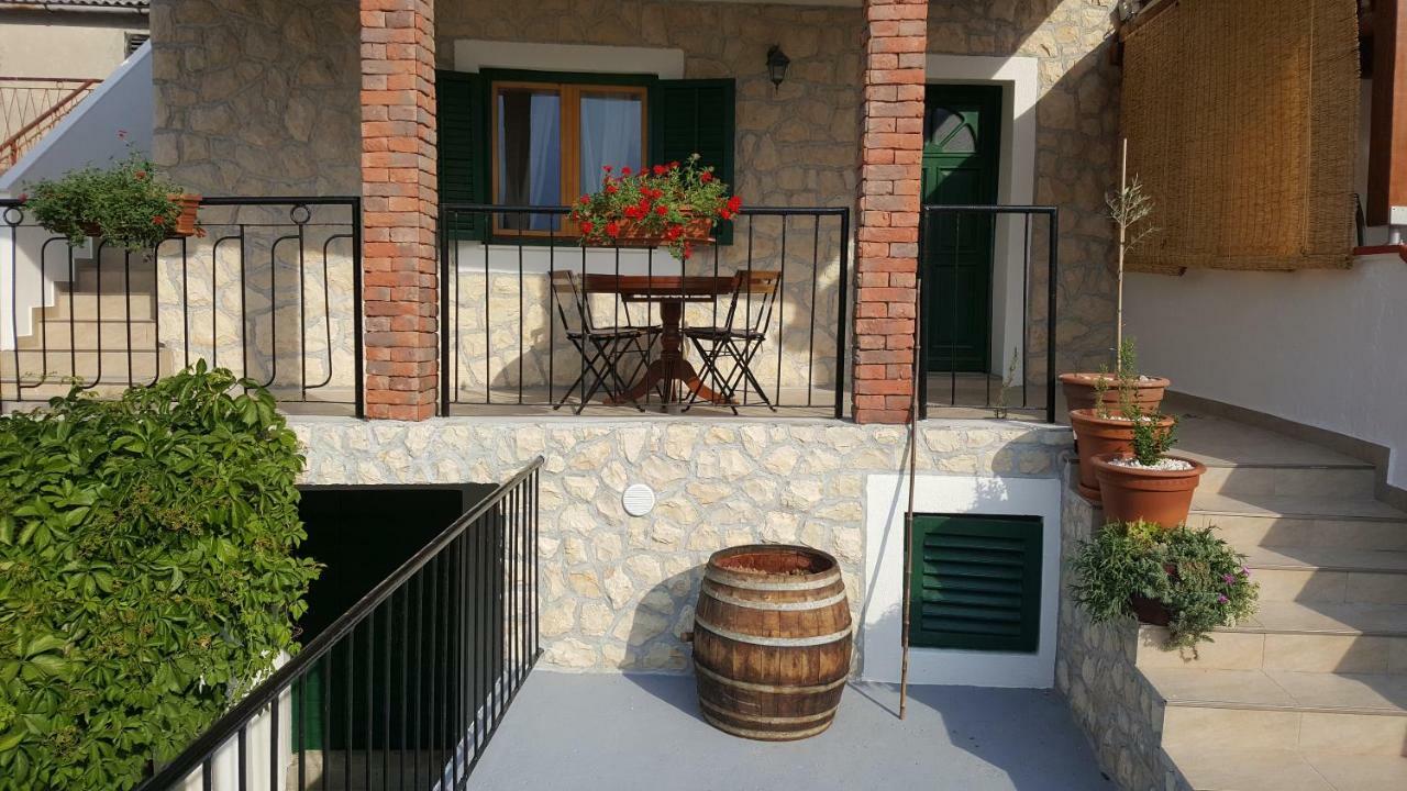 Apartment Cernesa Ражанац Экстерьер фото